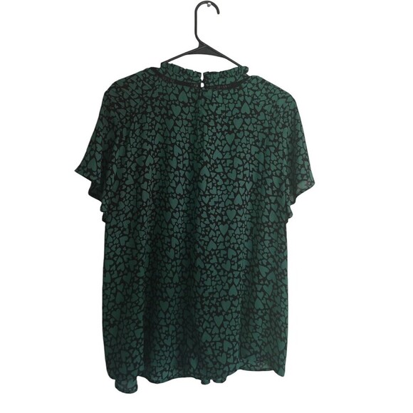 Torrid Top Women's Size 0X Green Black Hearts Short Sleeve Button Closure - Picture 2 of 6